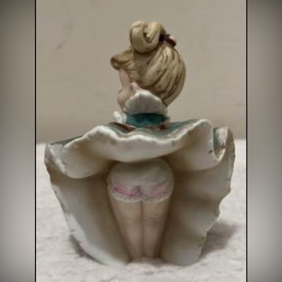 Lefton Bloomer Girl bisque figurine. Excellent condition! Item 843A-Circa 1960s - Picture 2 of 6